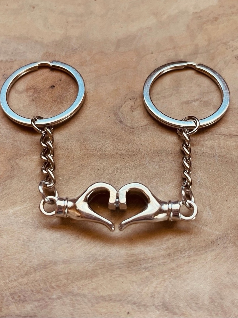 Best friends magnetic heart hand keychains / couples gifts